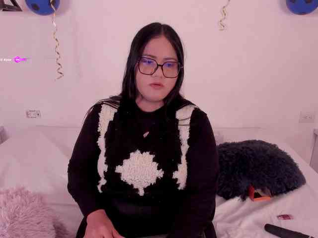 Briana-Goldd webcam