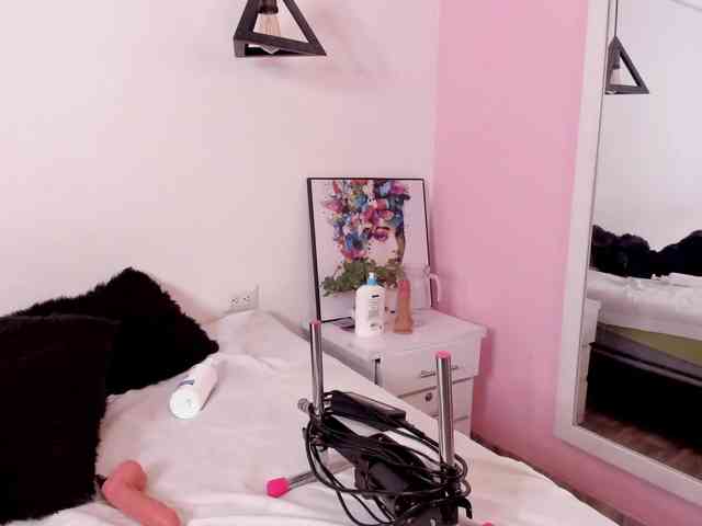 Briana-Goldd webcam