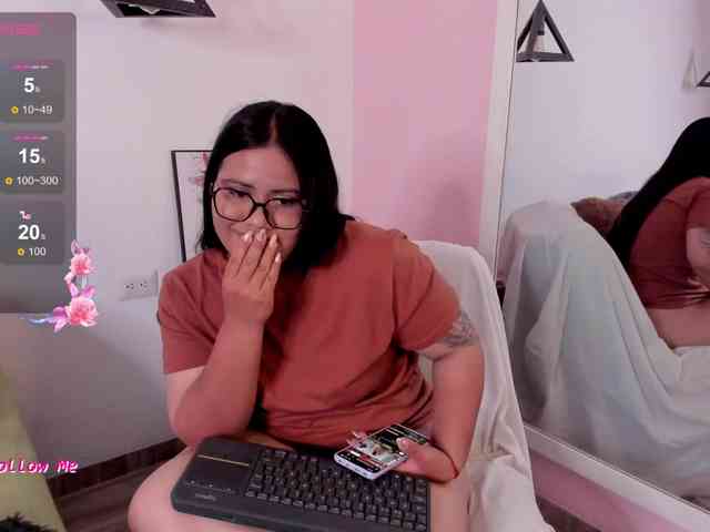 Briana-Goldd webcam