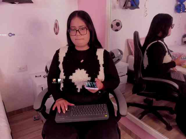 Briana-Goldd webcam
