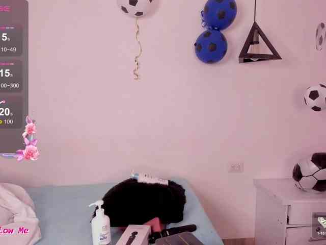 Briana-Goldd webcam