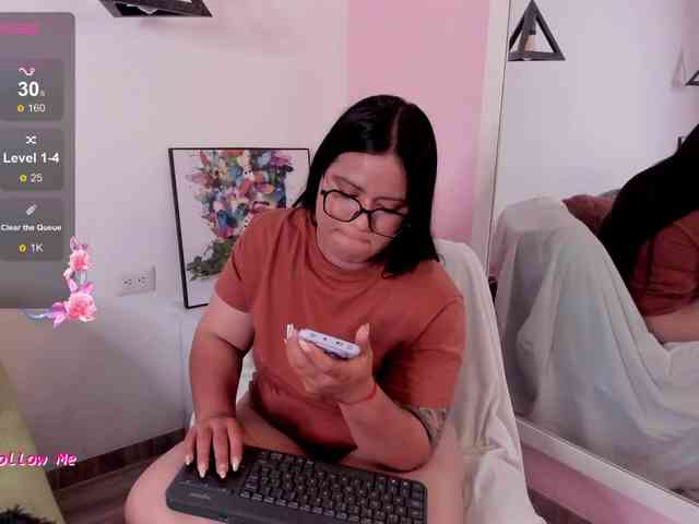 Briana-Goldd webcam