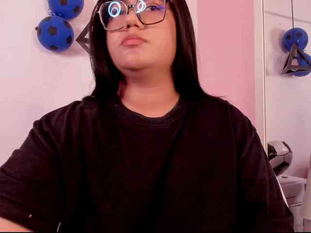 Briana-Goldd webcam