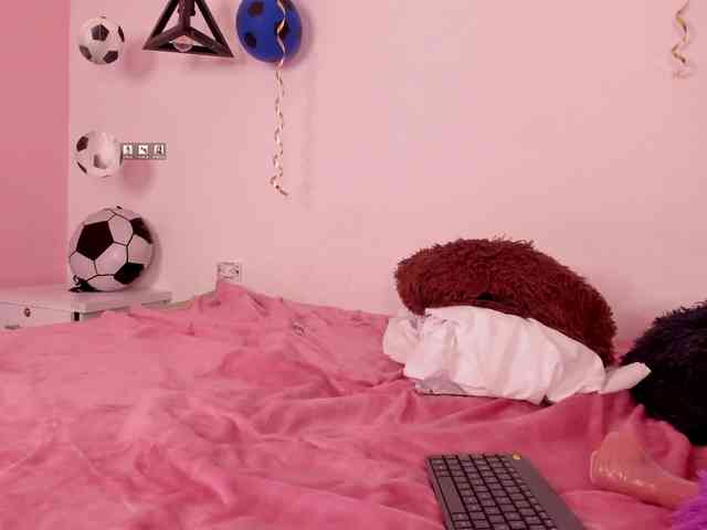 Briana-Goldd webcam