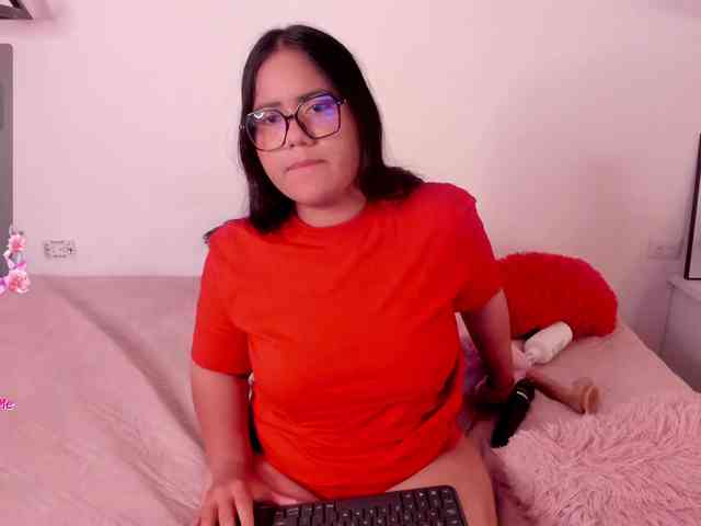 Briana-Goldd webcam