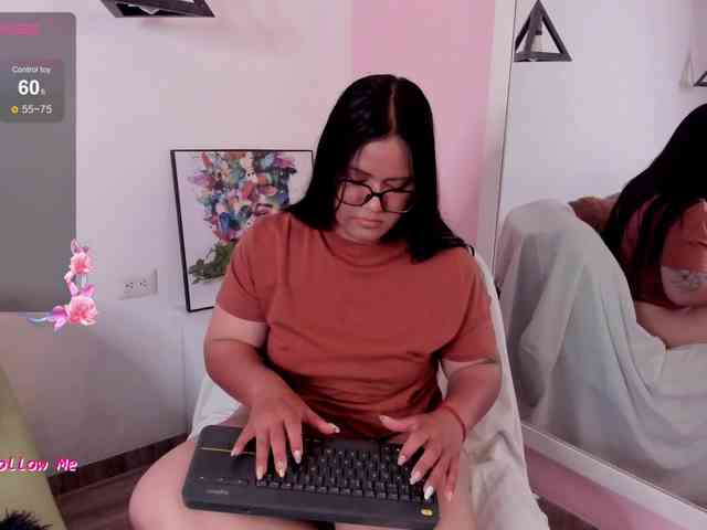 Briana-Goldd webcam