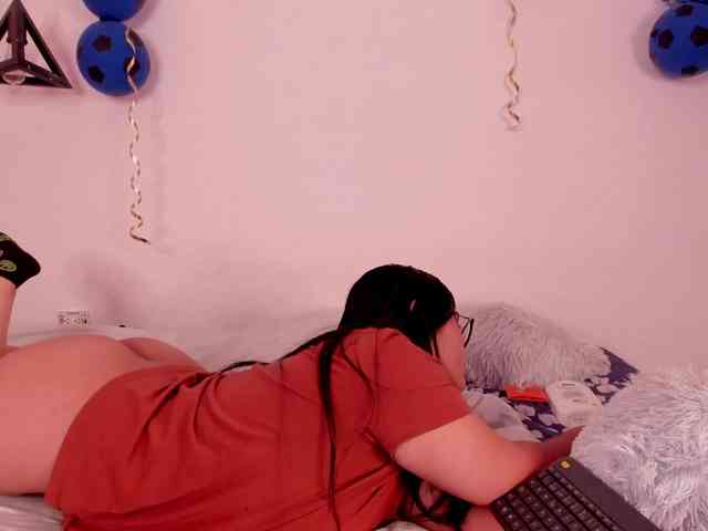 Briana-Goldd webcam