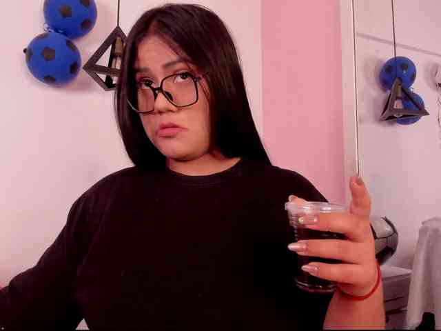 Briana-Goldd webcam