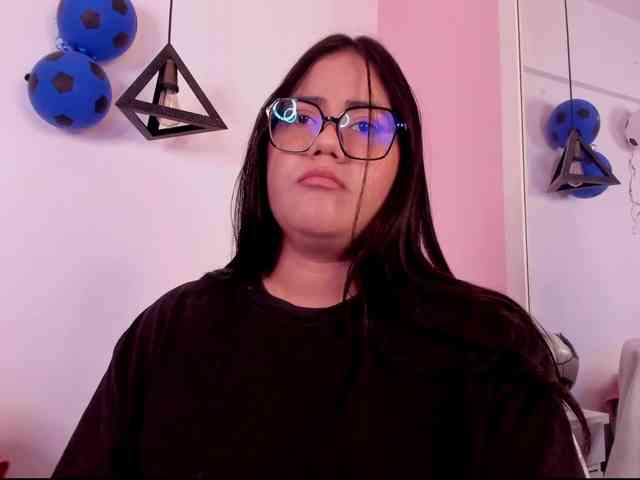 Briana-Goldd webcam
