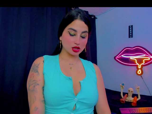 sunshine-uwu22 live cam on BongaCams