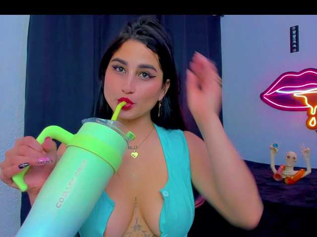 sunshine-uwu22 live cam on BongaCams