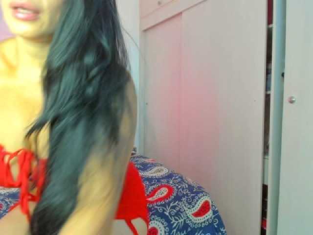 AdrianasTylmaldy live cam on BongaCams