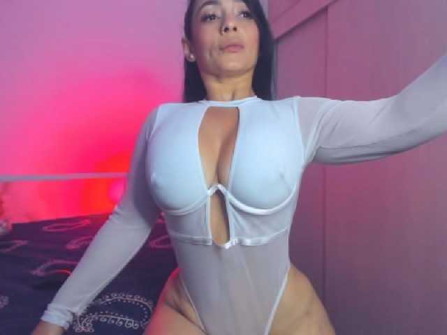 AdrianasTylmaldy live cam on BongaCams