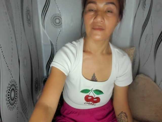 Sweettrouble42 live cam preview