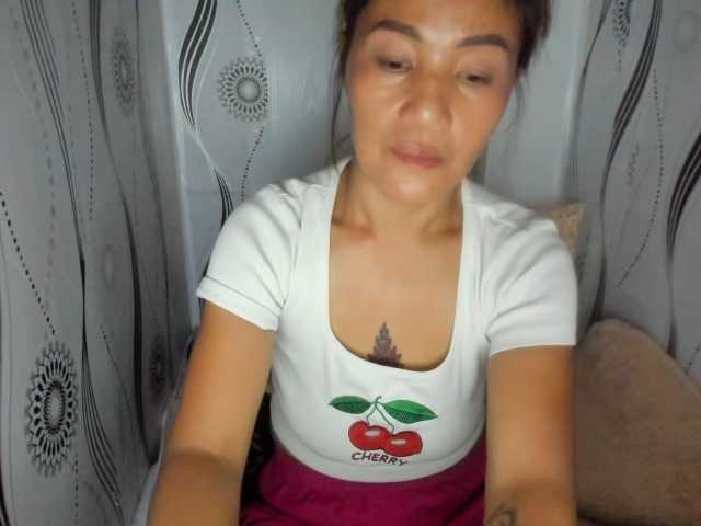 Sweettrouble42 live cam on BongaCams