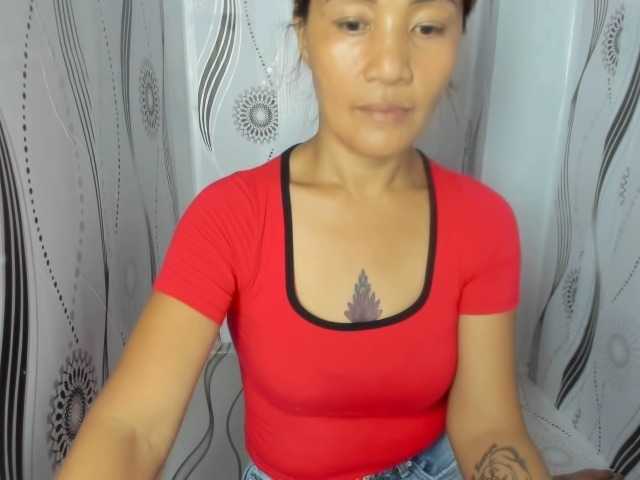 Sweettrouble42 live cam on BongaCams