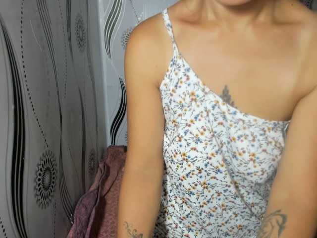Sweettrouble42 live cam on BongaCams