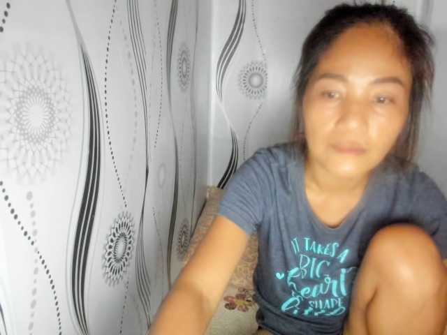 Sweettrouble42 live cam on BongaCams