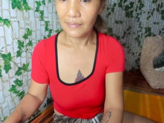 Sweettrouble42 live cam on BongaCams
