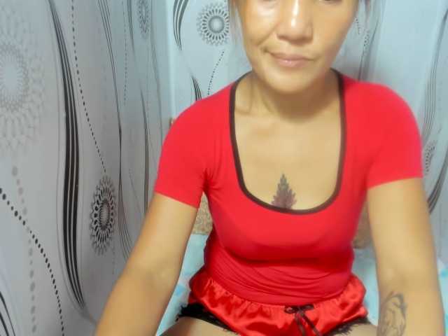 Sweettrouble42 live cam on BongaCams