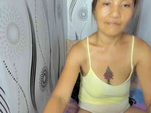 Sweettrouble42 Live Webcam on BongaCams