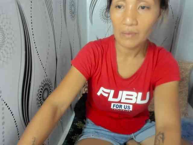 Sweettrouble42 webcam