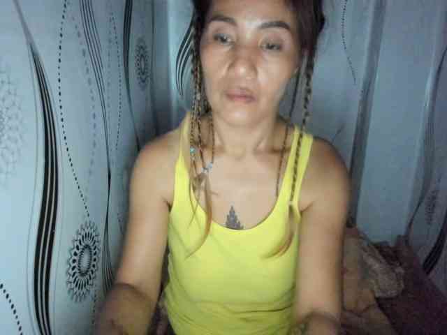 Sweettrouble42 webcam