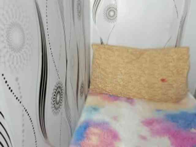 Sweettrouble42 webcam