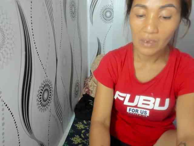 Sweettrouble42 webcam