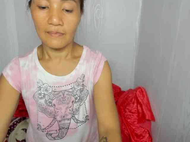 Sweettrouble42 webcam