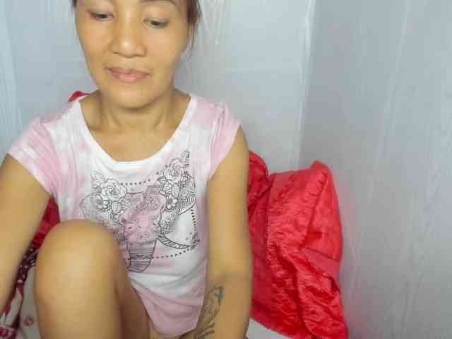 Sweettrouble42 webcam