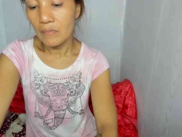 Sweettrouble42 webcam