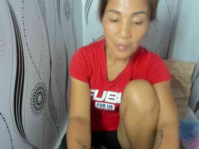 Sweettrouble42 webcam