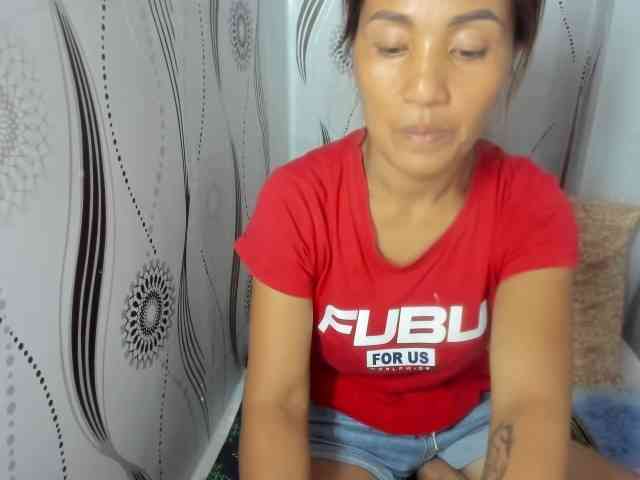 Sweettrouble42 webcam