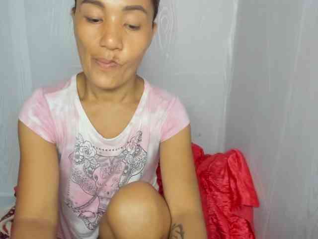 Sweettrouble42 webcam