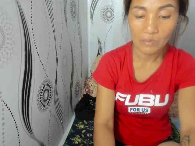Sweettrouble42 webcam