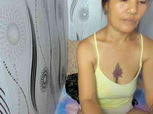 Sweettrouble42 Live Webcam on BongaCams
