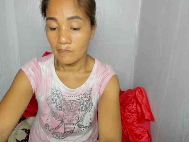 Sweettrouble42 webcam