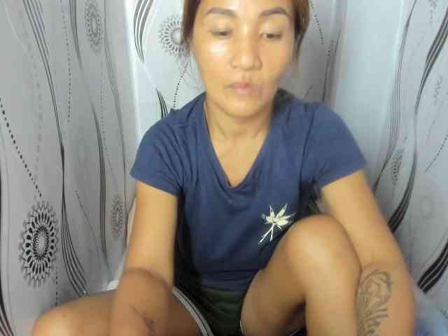 Sweettrouble42 webcam