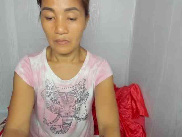 Sweettrouble42 webcam