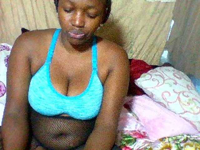 Sexxyladies's BongaCams show and profile