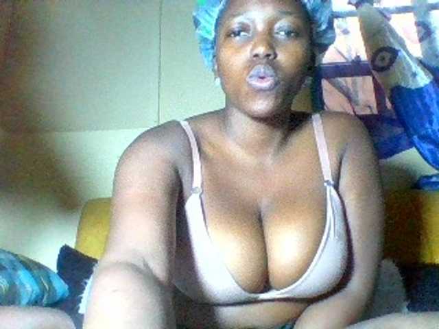 Sexxyladies live cam on BongaCams