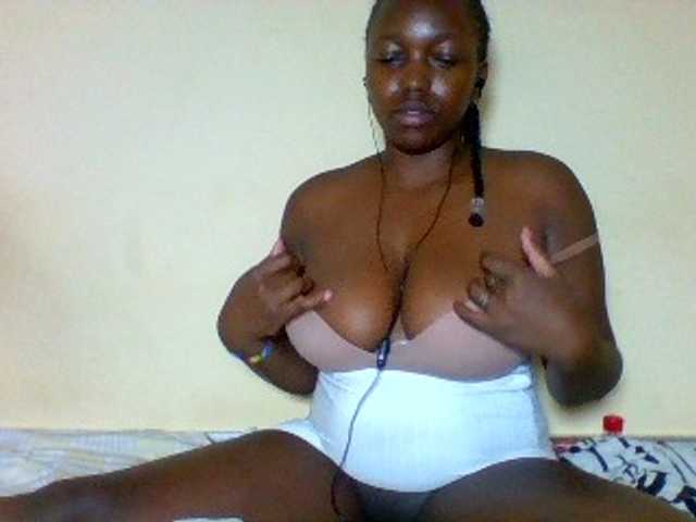 Sexxyladies live cam on BongaCams