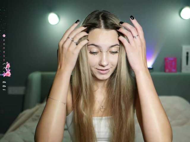 ange-linka live cam on BongaCams