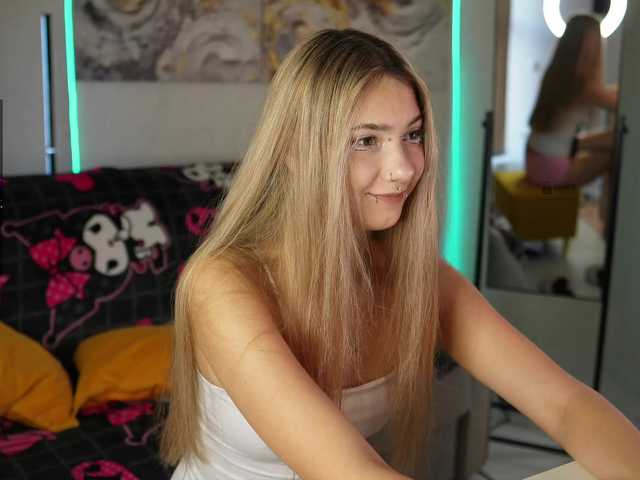 ange-linka live cam on BongaCams
