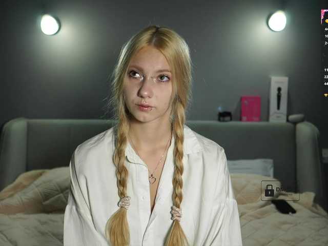 ange-linka live cam on BongaCams