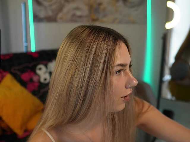 ange-linka live cam on BongaCams