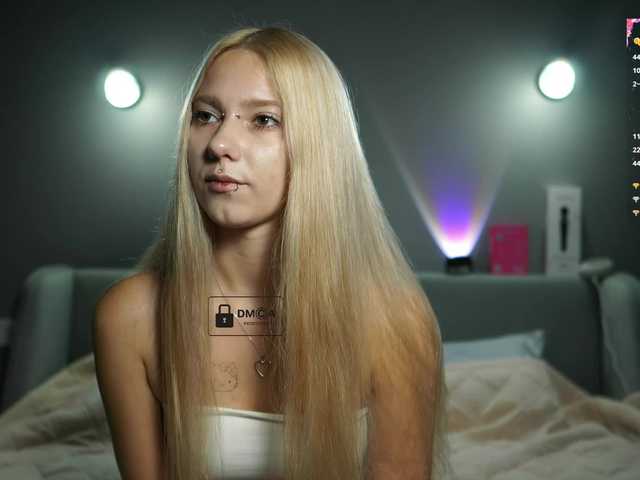 ange-linka live cam on BongaCams