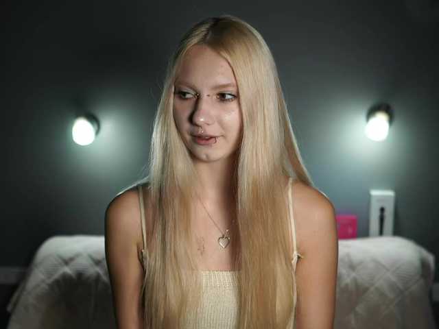 ange-linka live cam on BongaCams