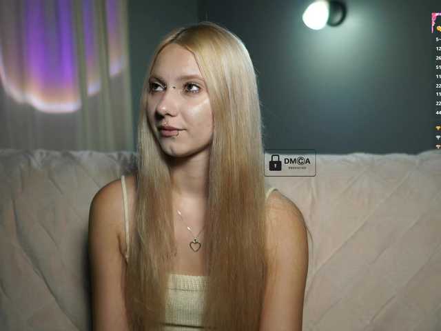 ange-linka live cam on BongaCams